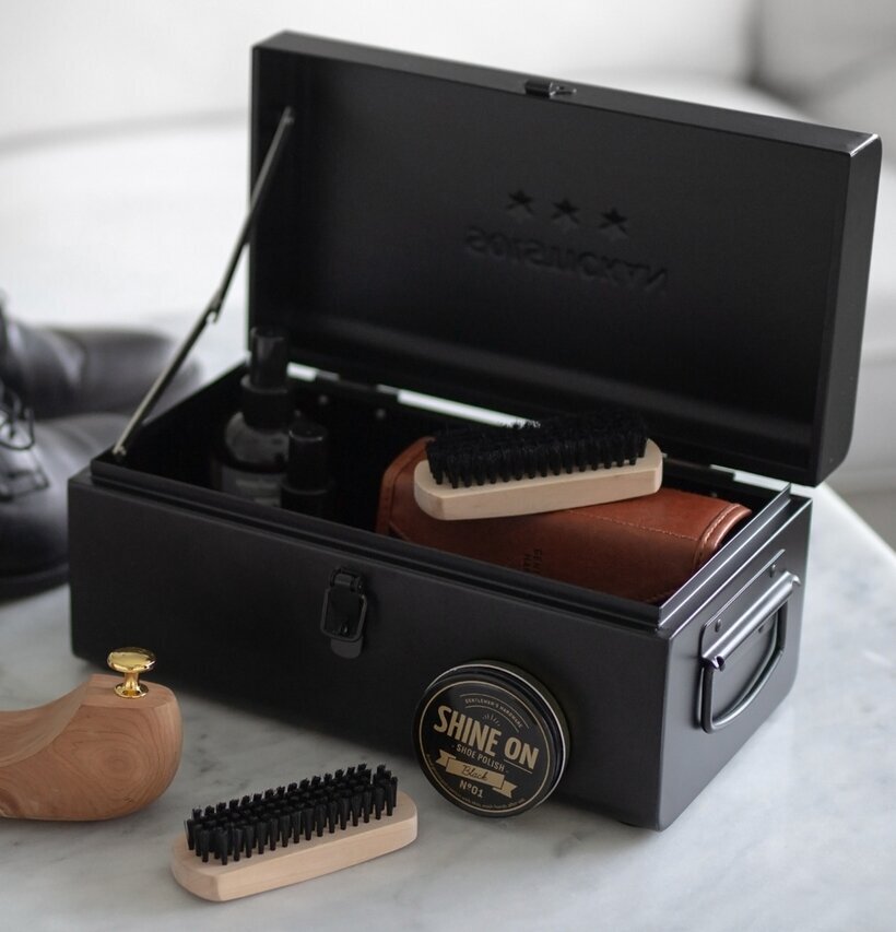 Förvaringslåda Svart från Solstickan med skovårdsprodukter